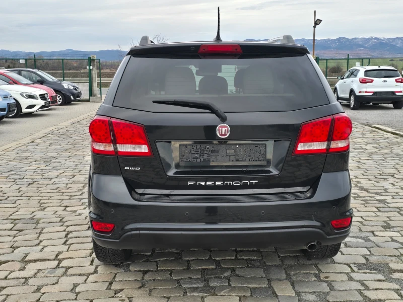 Fiat Freemont 2.0D Mjet 170кс Автоматик 7 места ЕВРО 5, снимка 8 - Автомобили и джипове - 53556253