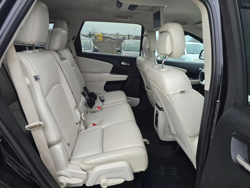 Fiat Freemont 2.0D Mjet 170кс Автоматик 7 места ЕВРО 5, снимка 17 - Автомобили и джипове - 53556253