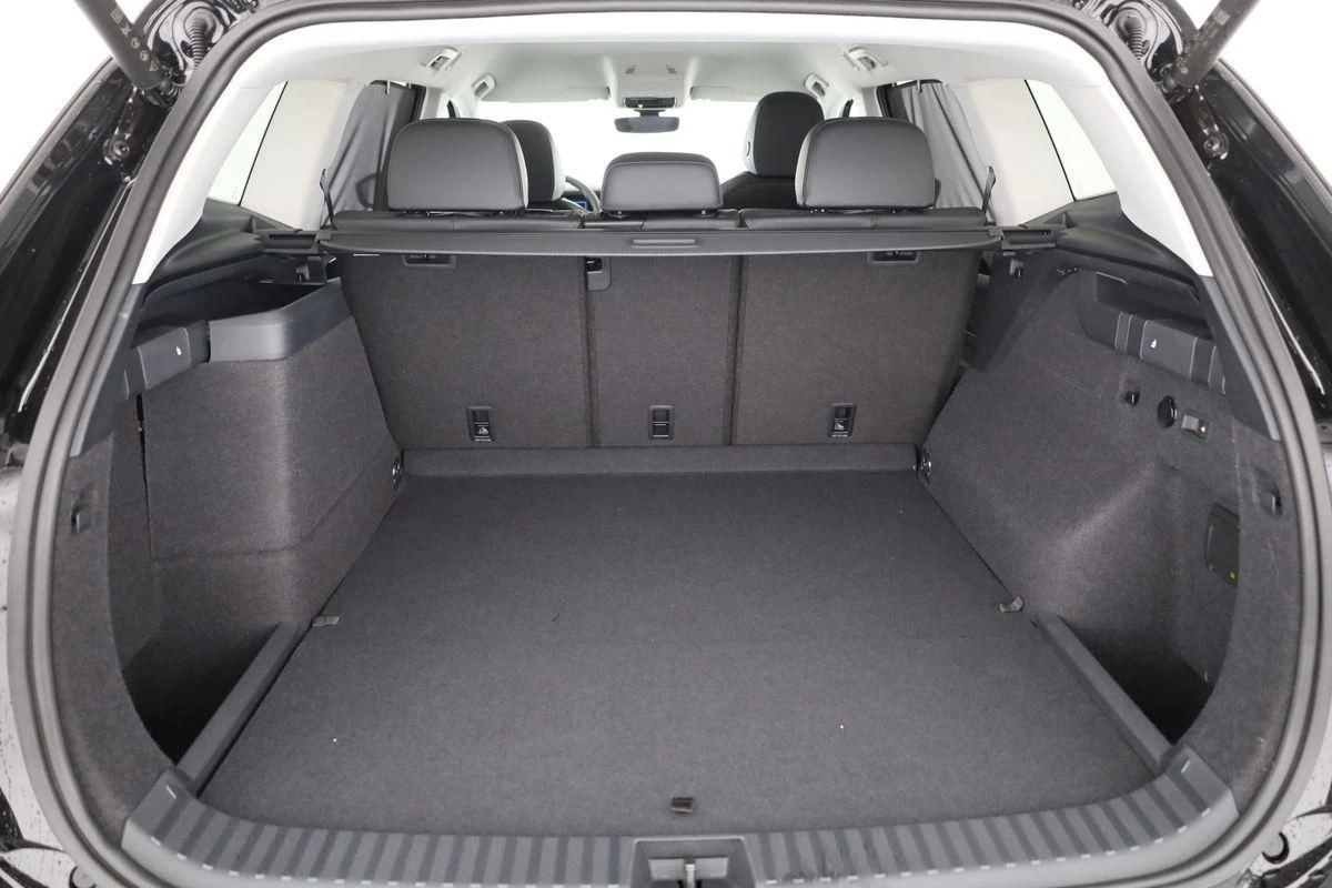 VW Tayron НОВ!1.5PHEV/204HP/DSG/LIFE/360/LED-PLUS/359v - изображение 6