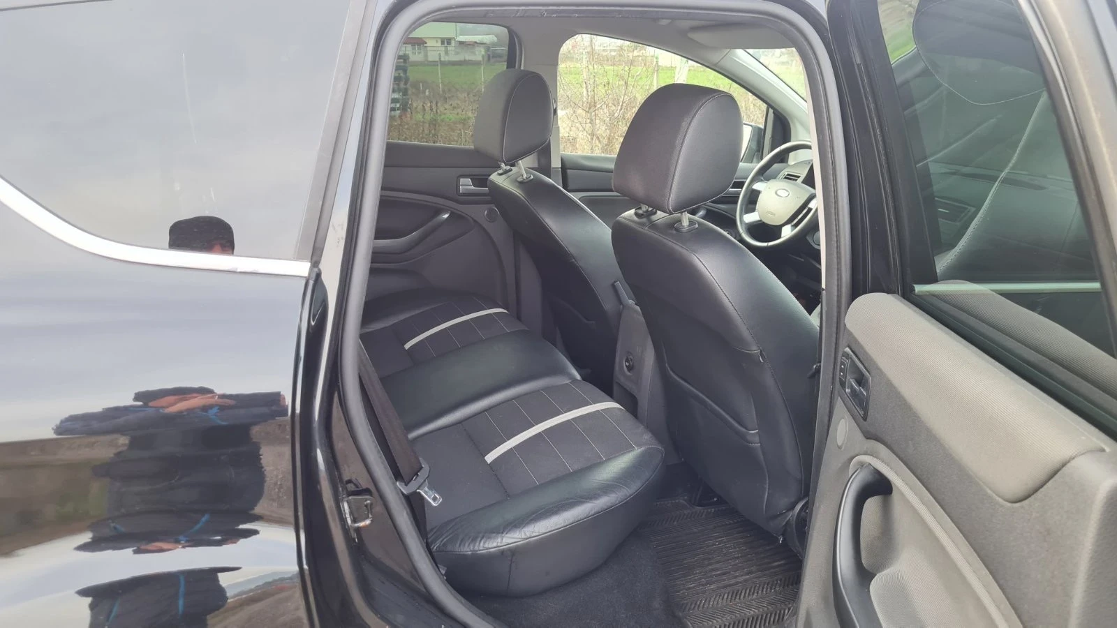 Ford Kuga  - изображение 8