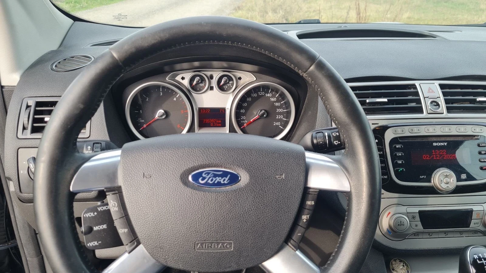 Ford Kuga  - изображение 7