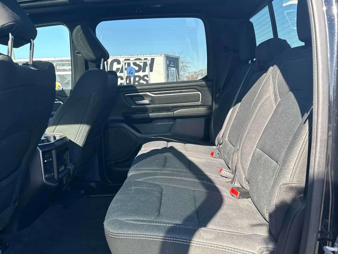 Dodge RAM 1500 BIG HORN AWD 5.7 * ПОДГРЕВ ВОЛАН/СЕДАЛКИ* ПАНОРАМА, снимка 12 - Автомобили и джипове - 53733731