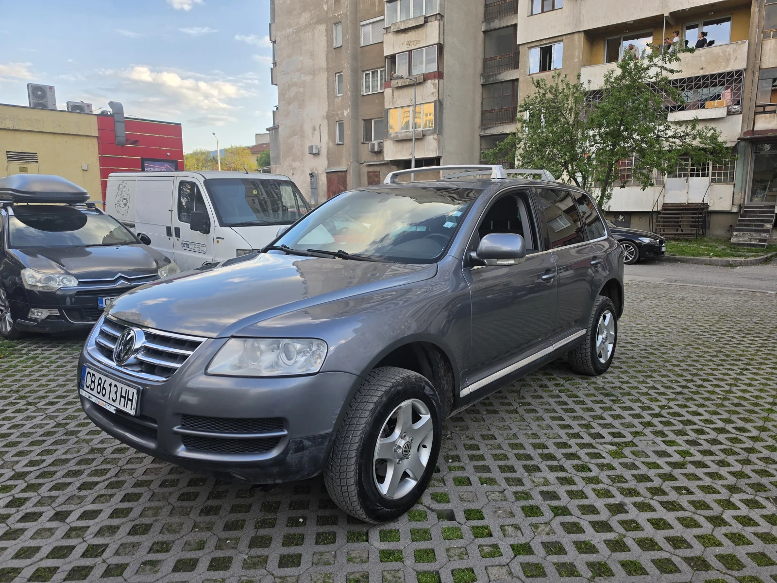 VW Touareg, снимка 2 - Автомобили и джипове - 54444799