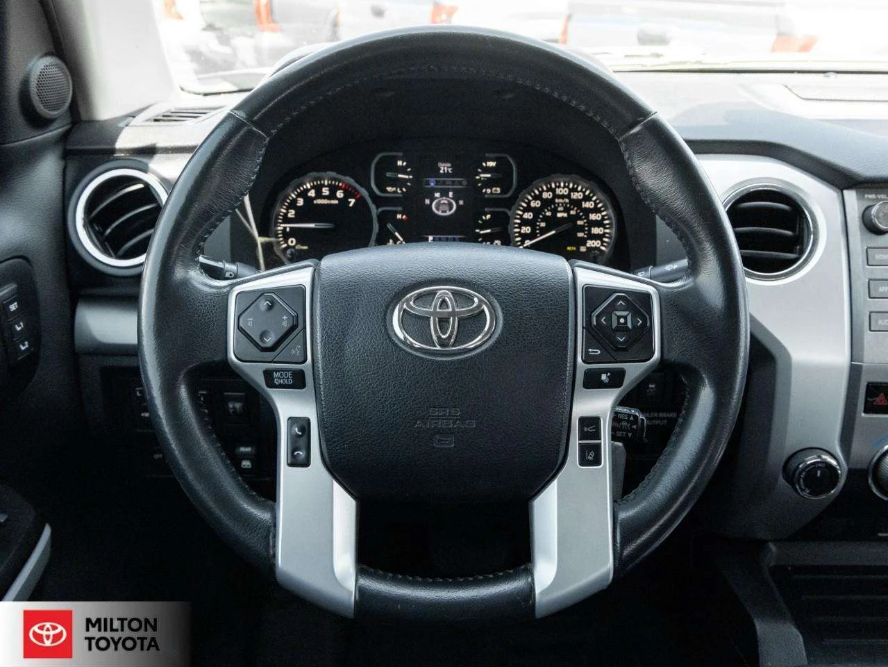 Toyota Tundra КОЖА / КАМЕРА / JBL / ЦЕНА ДО БГ, снимка 10 - Автомобили и джипове - 54886821