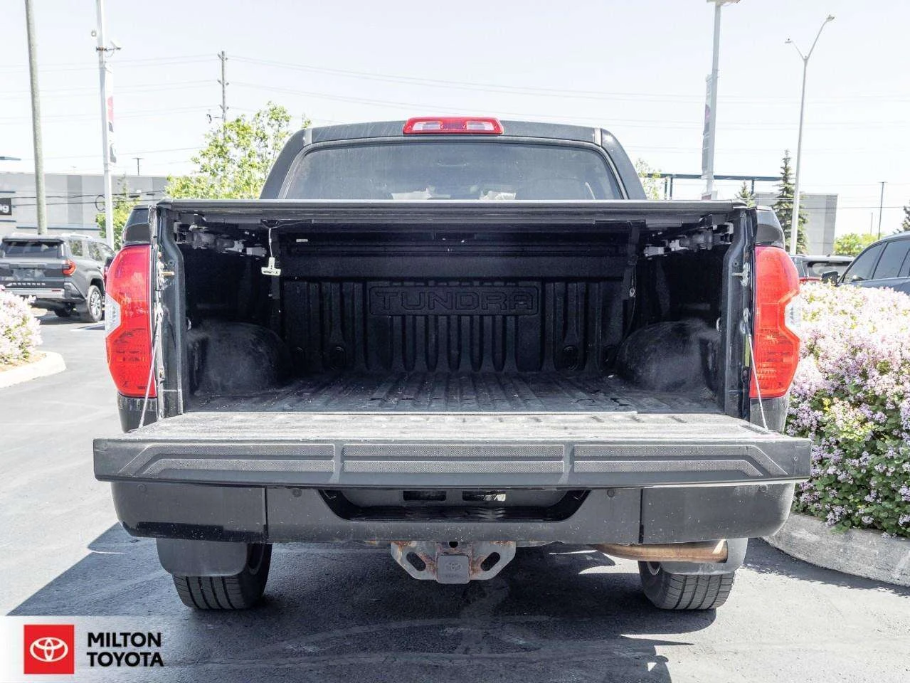 Toyota Tundra КОЖА / КАМЕРА / JBL / ЦЕНА ДО БГ, снимка 8 - Автомобили и джипове - 54886821