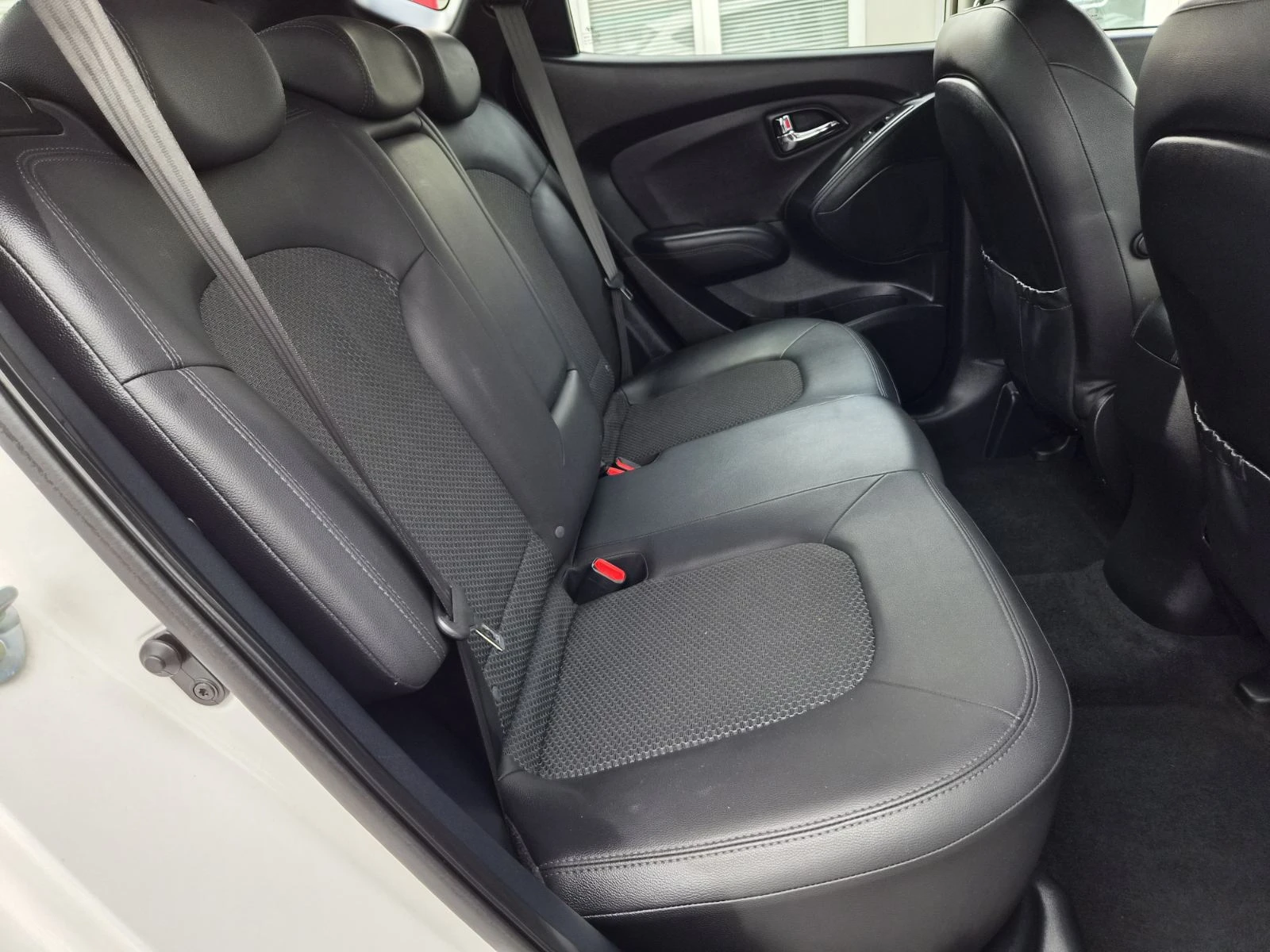 Hyundai IX35 1.7CRDI-2013г, снимка 13 - Автомобили и джипове - 56050611