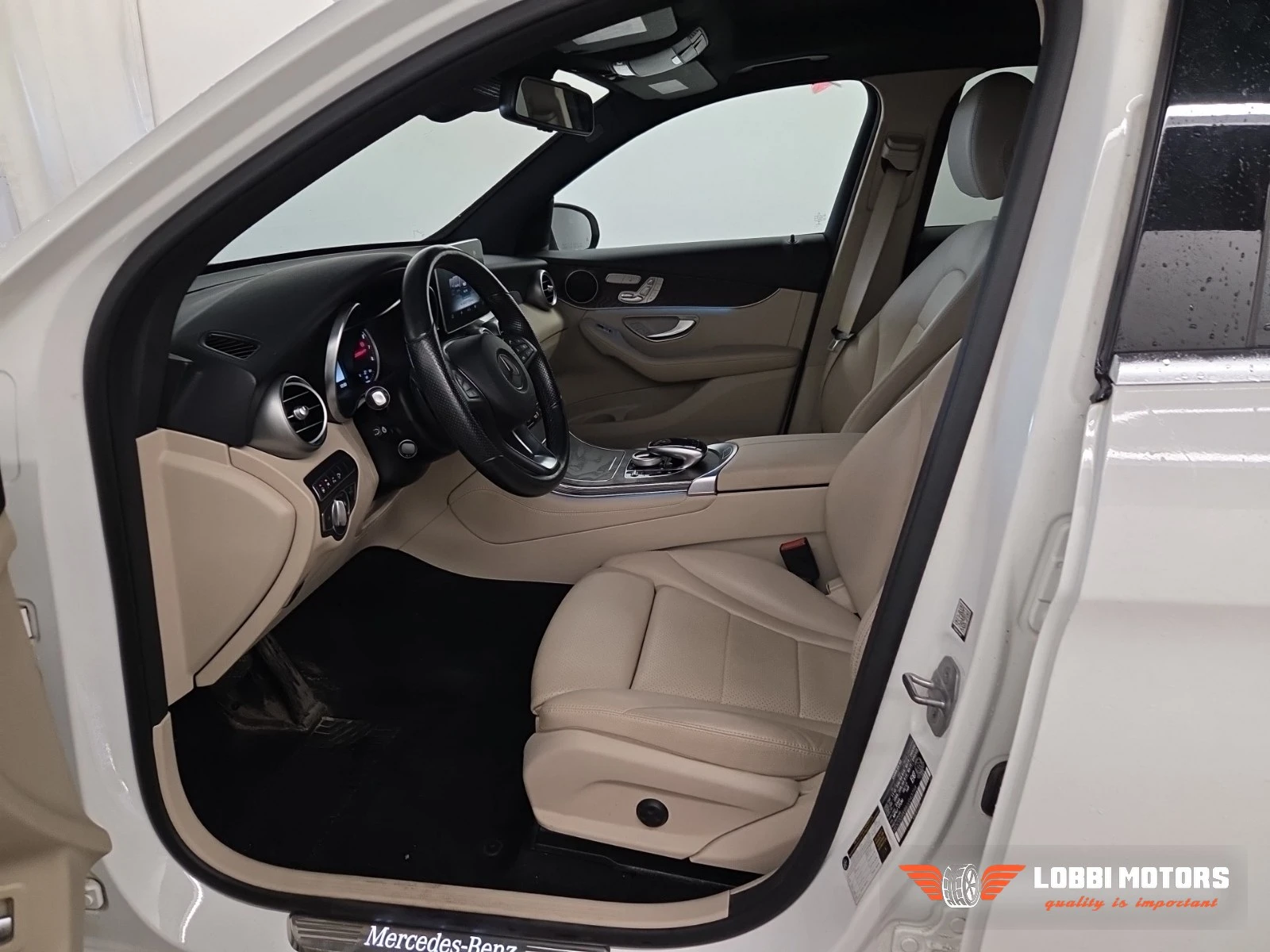 Mercedes-Benz GLC, снимка 5 - Автомобили и джипове - 56103942