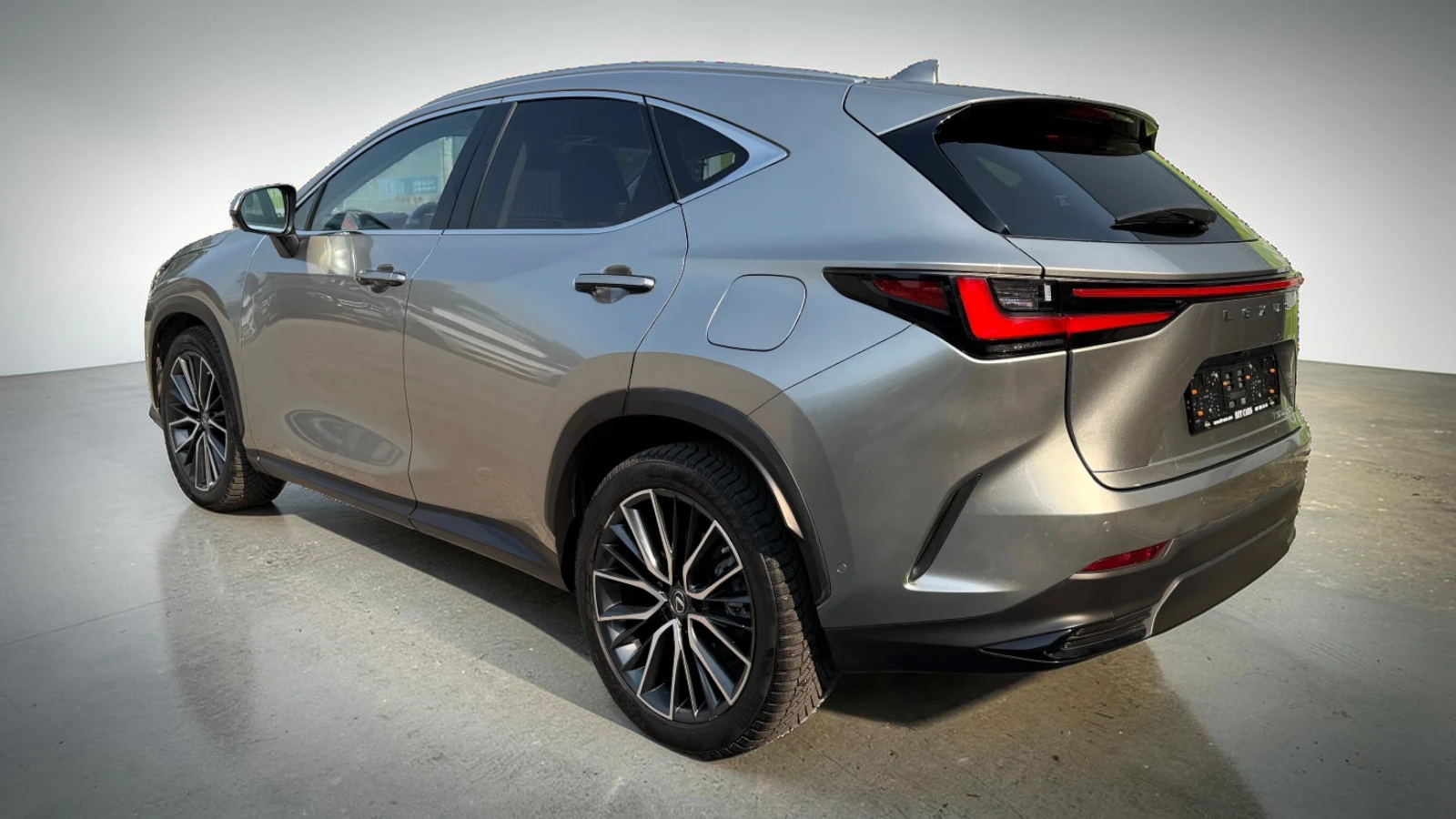 Lexus NX 450 Plugin 309hp 4x4 ГАРАНЦИЯ LUXURY, снимка 6 - Автомобили и джипове - 56202100