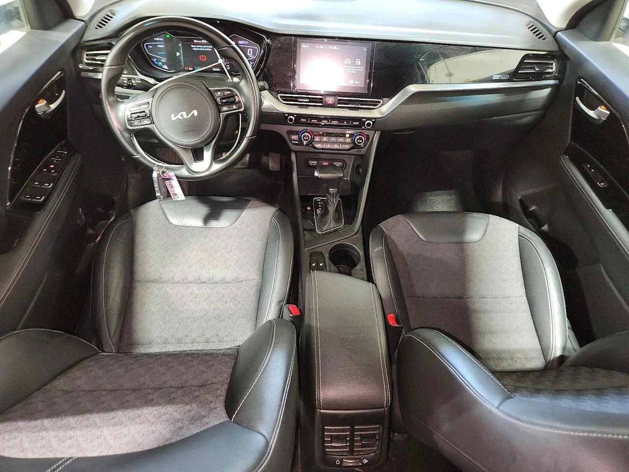 Kia Niro 1.6l Ex, снимка 8 - Автомобили и джипове - 56664053