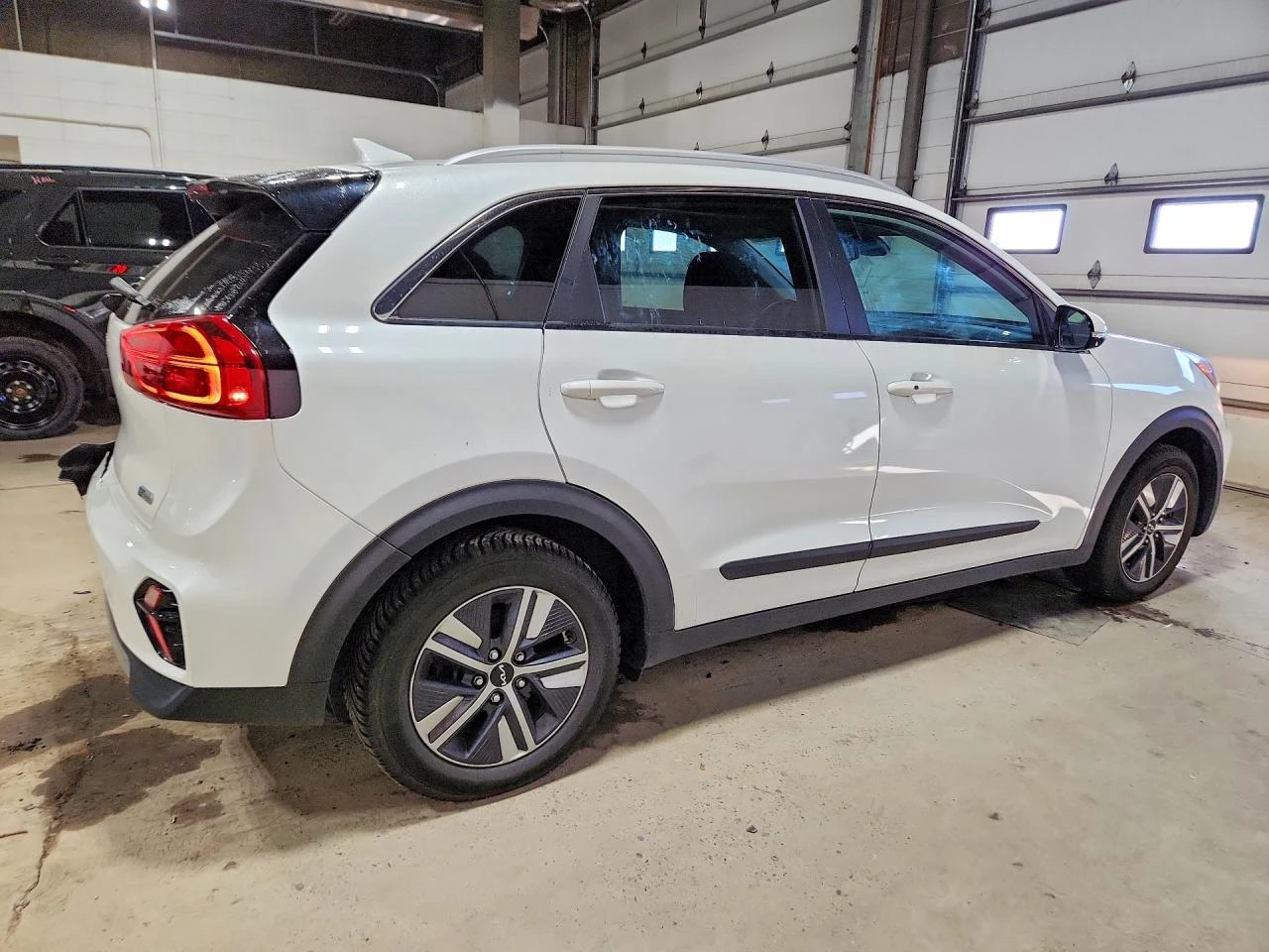 Kia Niro 1.6l Ex, снимка 3 - Автомобили и джипове - 56664053