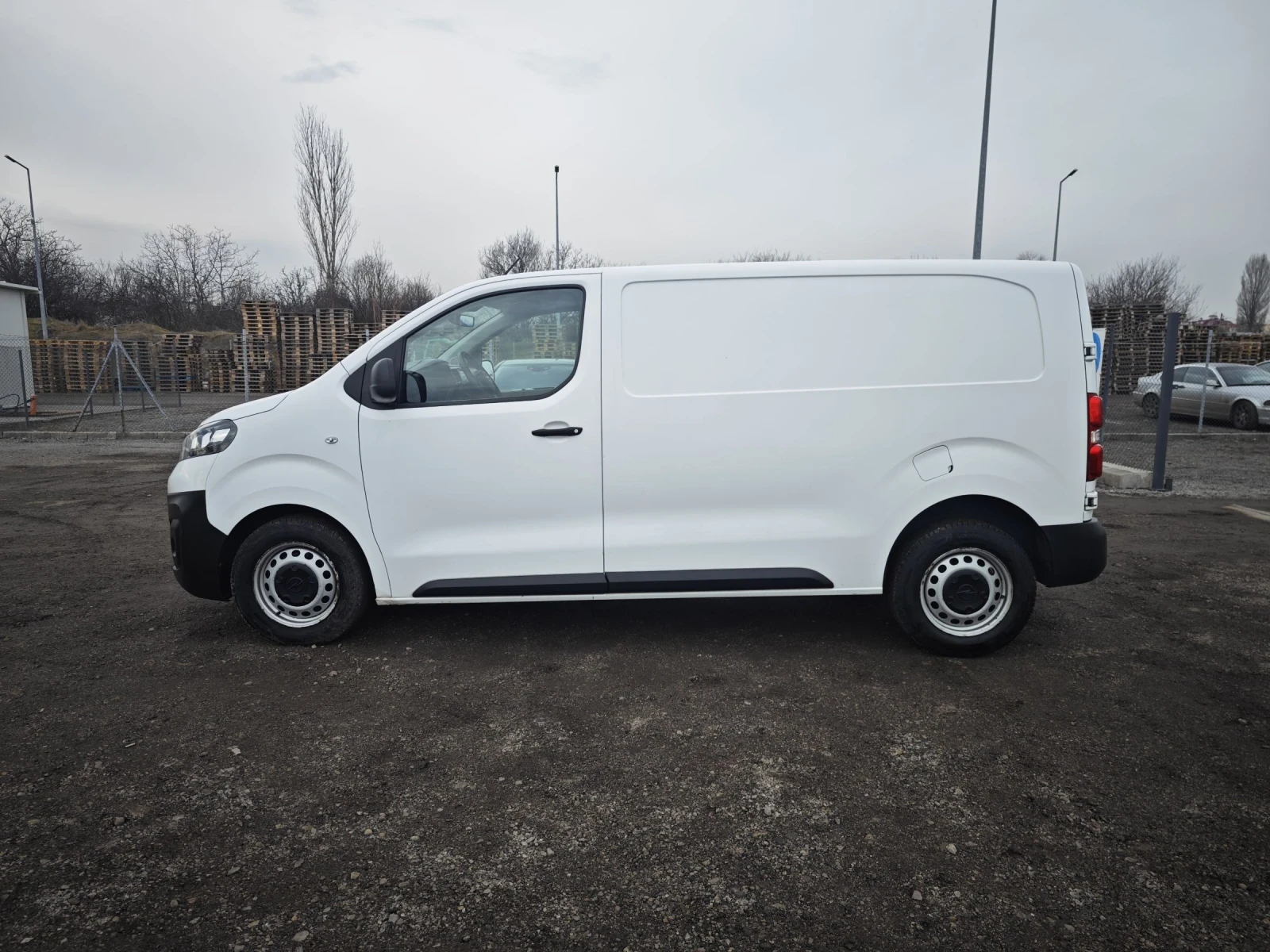 Opel Vivaro УНИКАТ 100% КМ - изображение 8