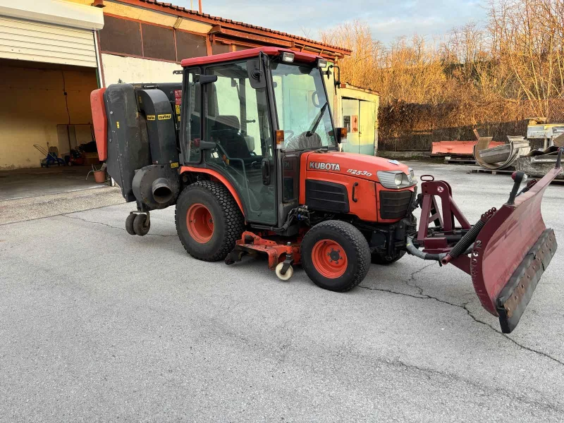 Трактор Kubota 2530