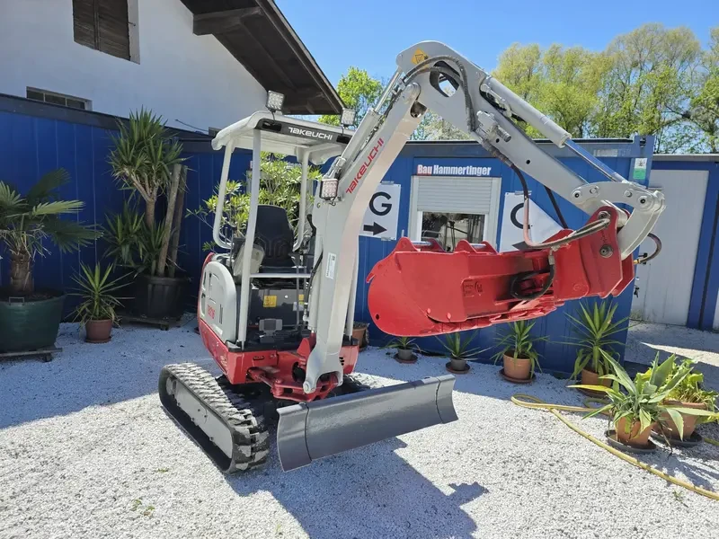 Багер Takeuchi TB 216, снимка 12 - Индустриална техника - 54553436