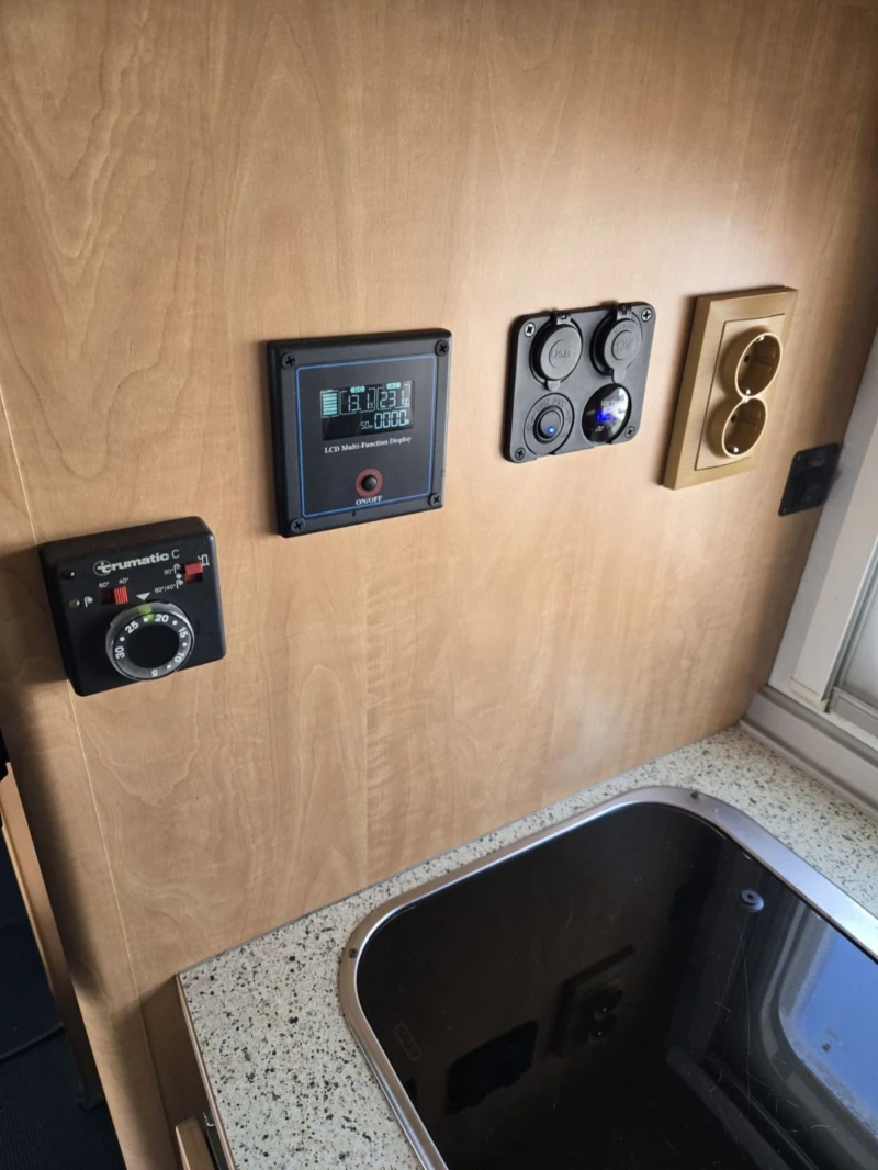 Кемпер Burstner A 535, снимка 17 - Каравани и кемпери - 52460499