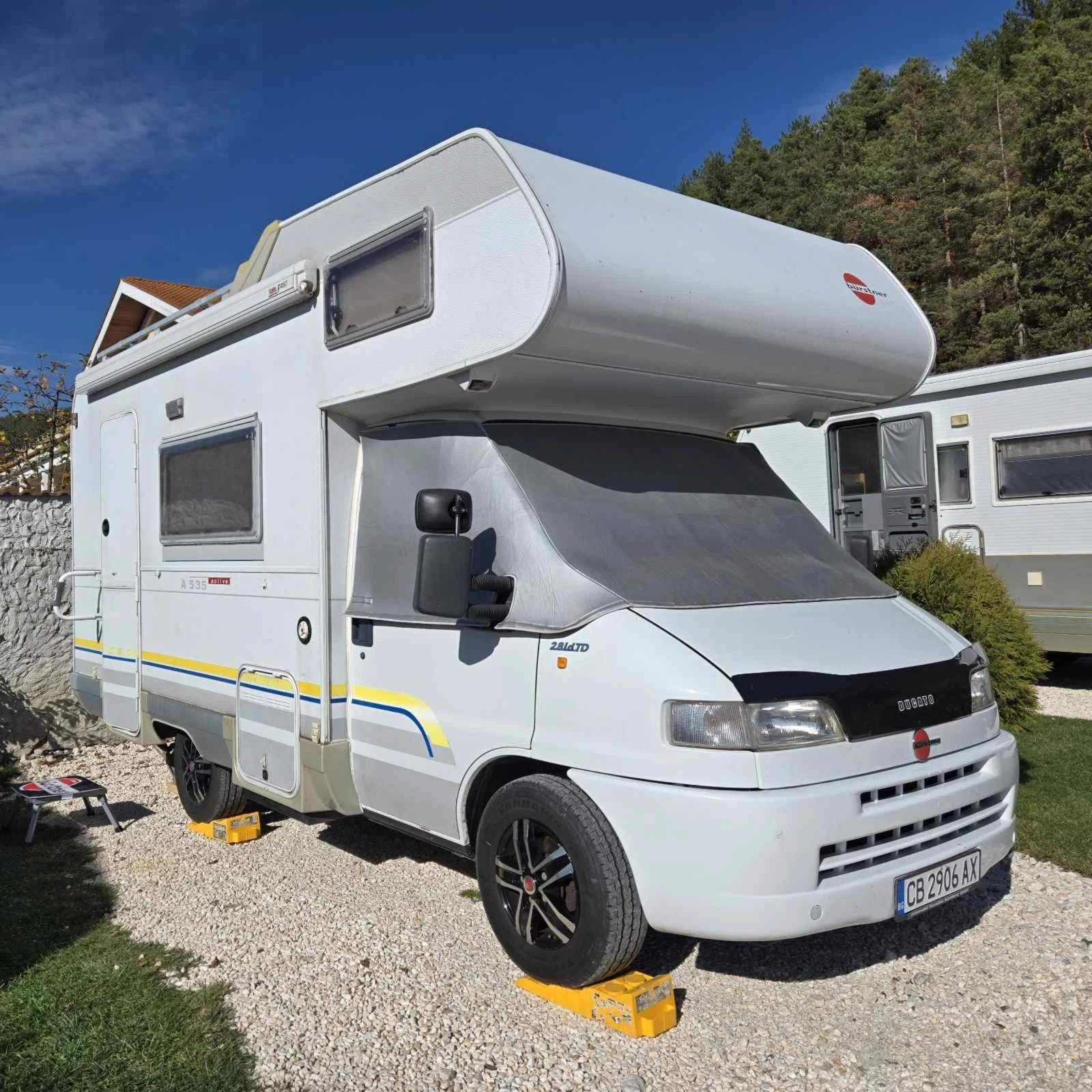 Кемпер Burstner A 535 Active, снимка 5 - Каравани и кемпери - 53599757