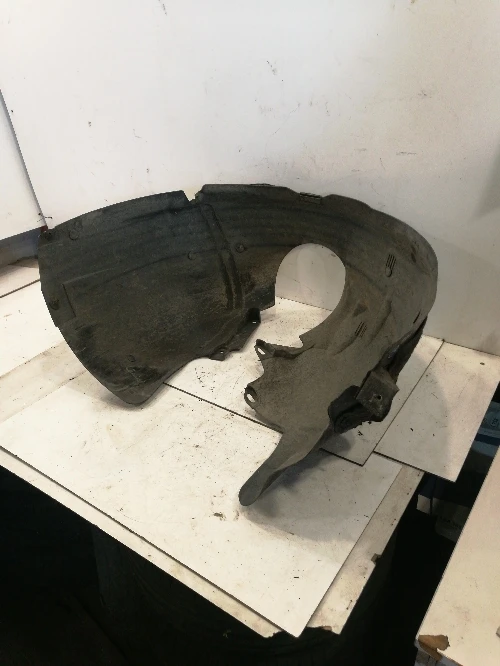 Подкалник преден ляв Форд Фокус комби