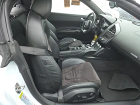 Audi R8 V8 АВТО КРЕДИТ, снимка 12