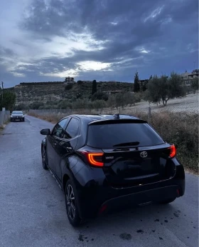 Toyota Yaris 1.5 Hybrid Спешно - 8000 € / 15646.64 лв. - 71570400 2