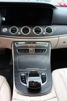 Mercedes-Benz E 400 ОЧАКВАН ВНОС Mercedes E400d * AMG Line* FullMax - 29699 € / 58086.20 лв. - 77492491 11