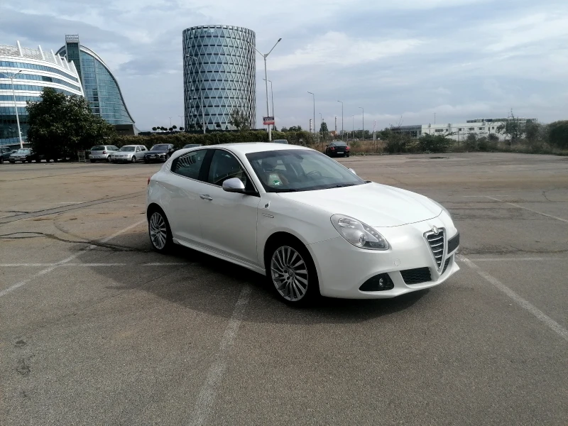 Alfa Romeo Giulietta 1.4 Турбо 170 к.с. кожа, снимка 3 - Автомобили и джипове - 47469671