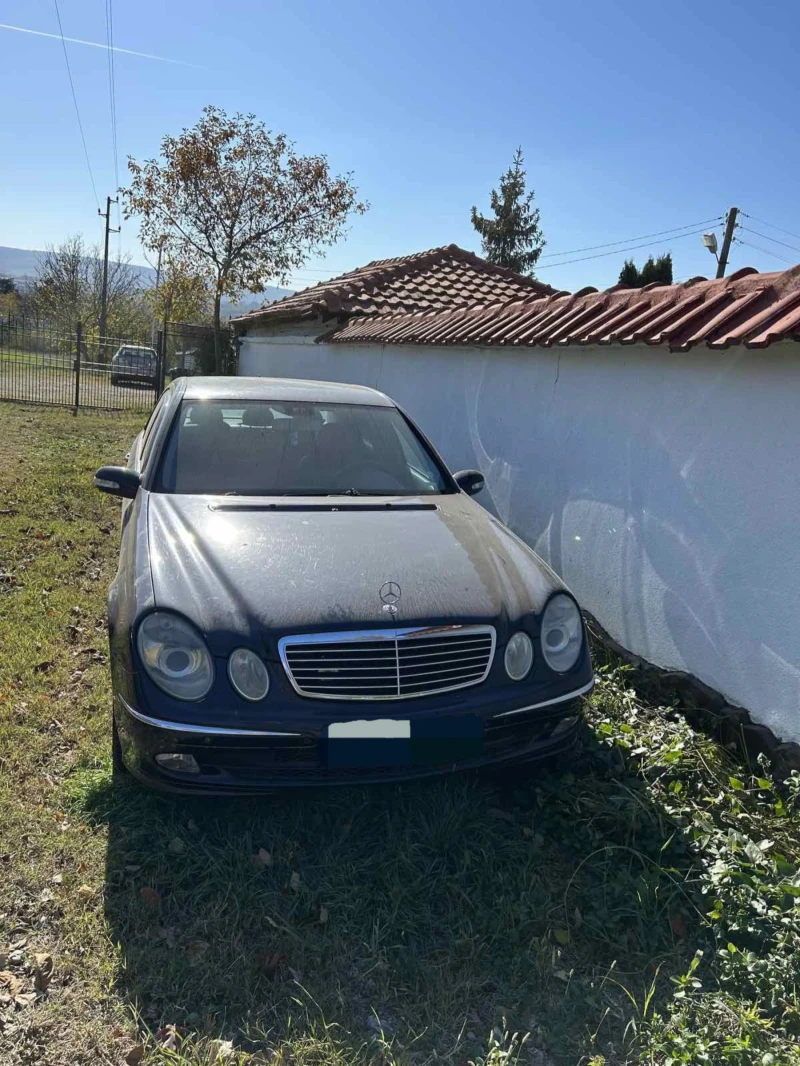 Mercedes-Benz E 220 AVANTGARDE, снимка 2 - Автомобили и джипове - 47866707