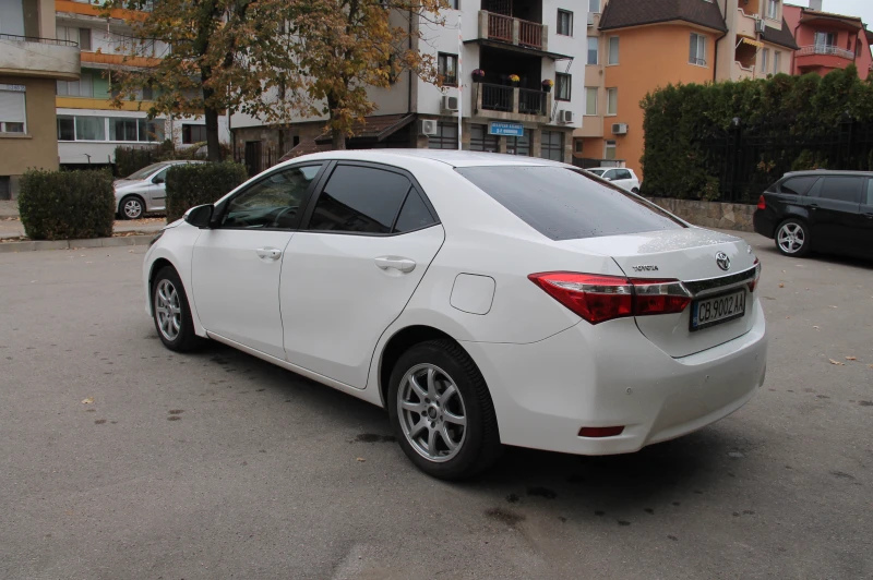 Toyota Corolla 1.6 VVTI, снимка 4 - Автомобили и джипове - 47924884