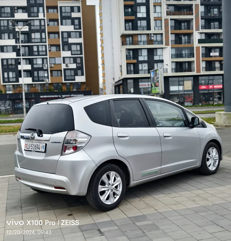 Honda Jazz 1.3IMA Hybrid Swiss, снимка 13 - Автомобили и джипове - 48335821