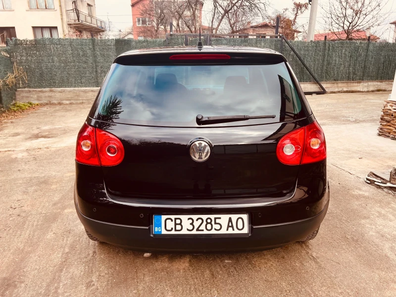 VW Golf 1.6i United, снимка 5 - Автомобили и джипове - 48347011