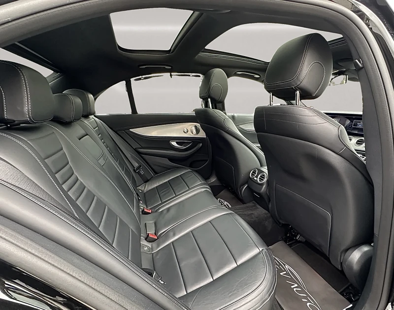Mercedes-Benz E 220 4 MATIC#DISTRONIK#BURMESTER#PODGREV#360 CAMERA#FUL, снимка 13 - Автомобили и джипове - 49715776