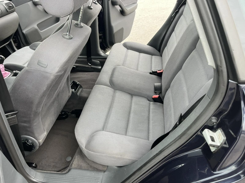 Audi A3 1.6i 101кс КЛИМАТРОНИК, снимка 9 - Автомобили и джипове - 52096408