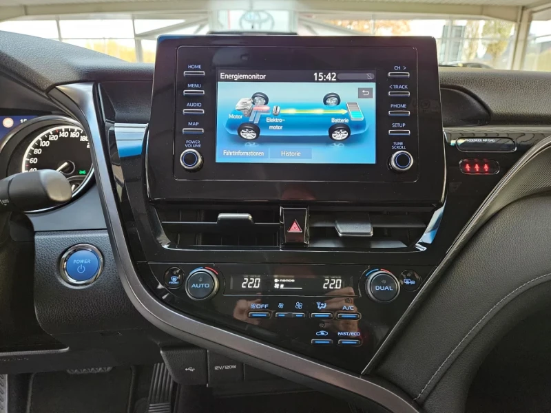 Toyota Camry HEV/208HP/PDC/LED/ACC/CARPLAY/L.ASS/VCONTROL/932f, снимка 10 - Автомобили и джипове - 52467205
