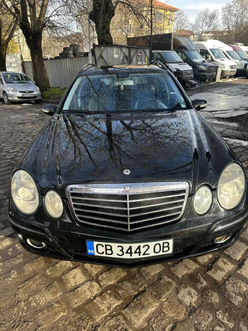 Mercedes-Benz E 320, снимка 3 - Автомобили и джипове - 53596567