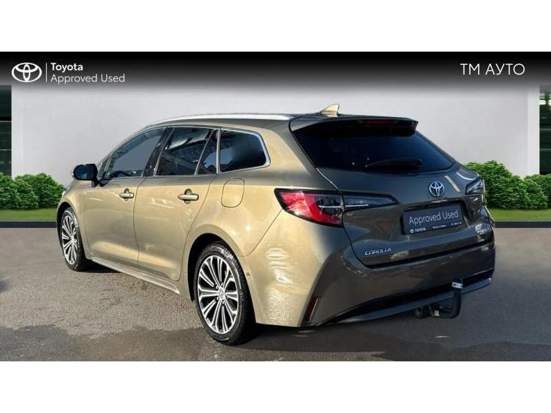 Toyota Corolla TS 1.8 HSD Premium - изображение 2