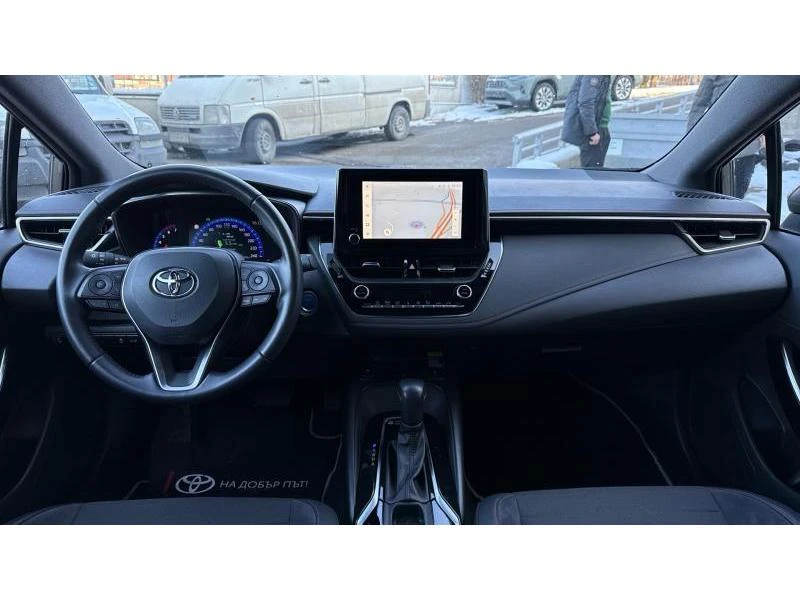 Toyota Corolla TS 1.8 HSD Premium - изображение 8