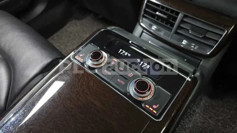 Audi A8 4.2TDI QUATTRO/ПОДГРЕВ/ОБДУХВАНЕ/КАМЕРА/ДИСТРОНИК, снимка 13 - Автомобили и джипове - 54223509