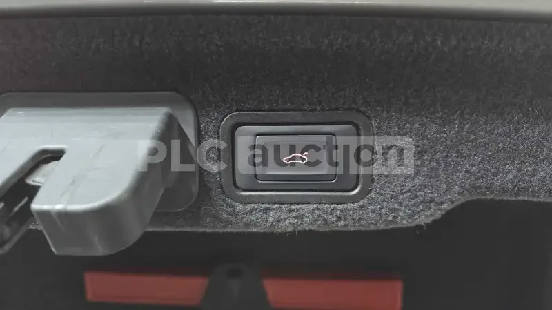 Audi A8 4.2TDI QUATTRO/ПОДГРЕВ/ОБДУХВАНЕ/КАМЕРА/ДИСТРОНИК, снимка 15 - Автомобили и джипове - 54223509