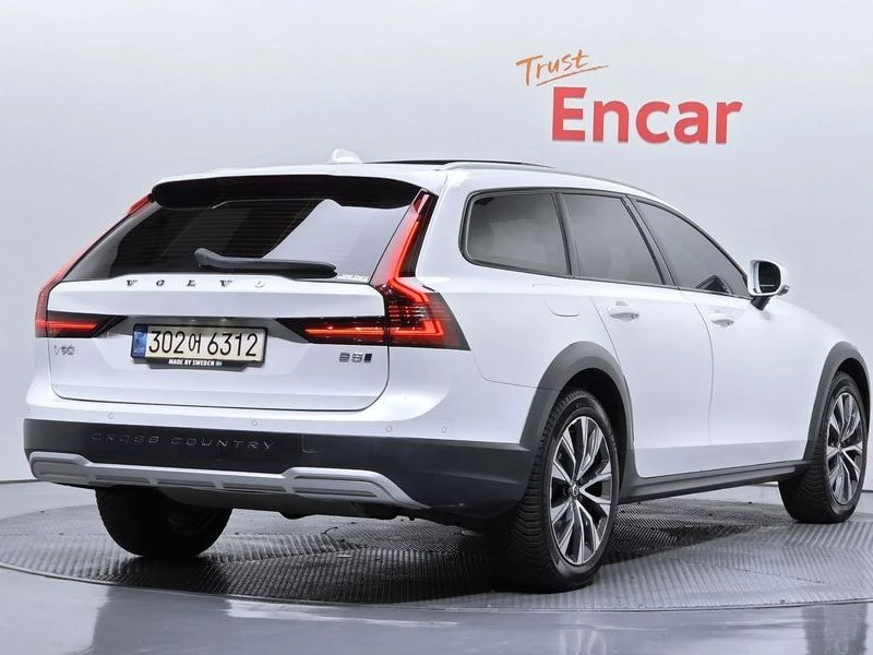 Volvo V90 B5 Pro AWD| 250к.с.| ВКЛ.ТЕХНОТЕСТ