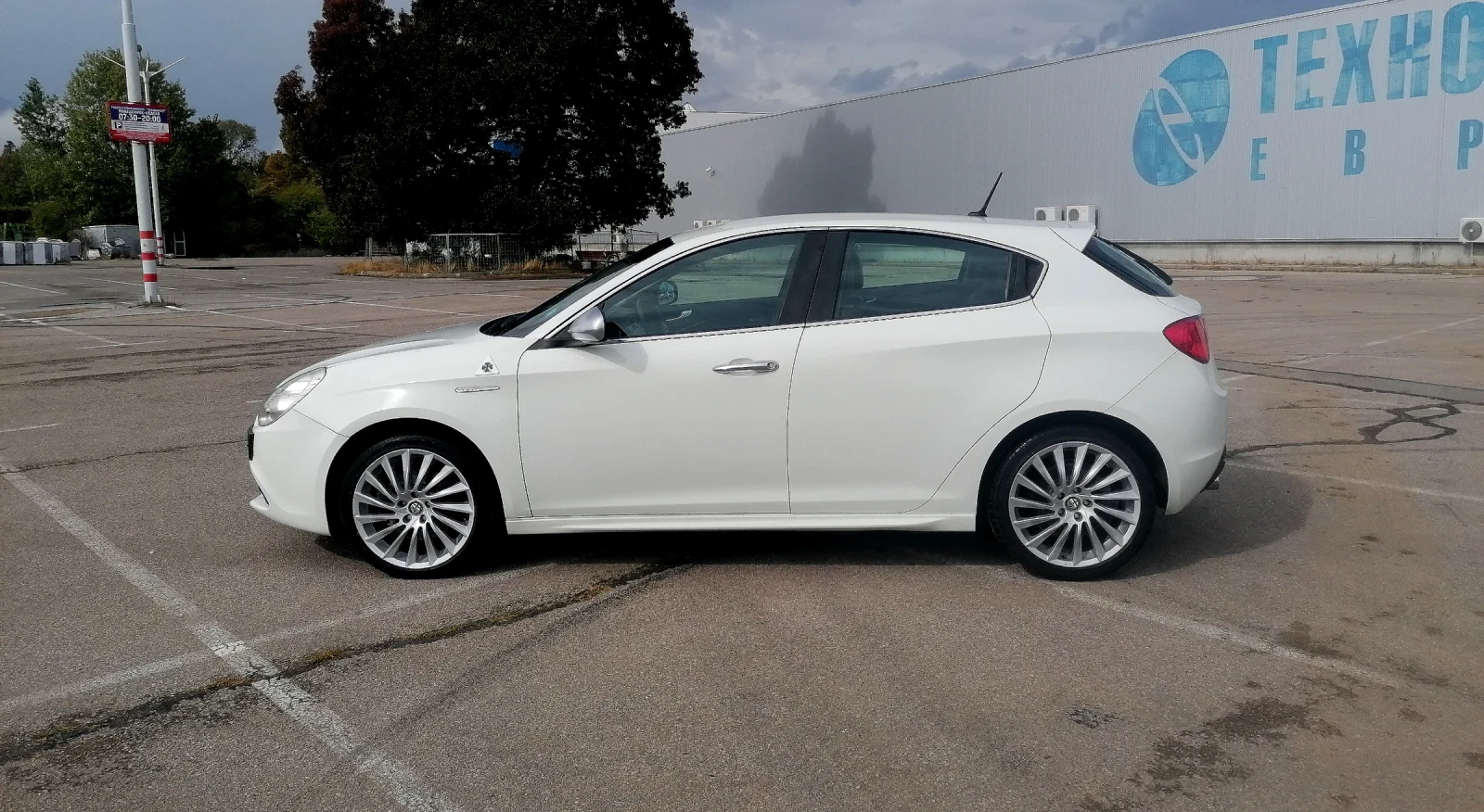 Alfa Romeo Giulietta 1.4 Турбо 170 к.с. кожа - изображение 8