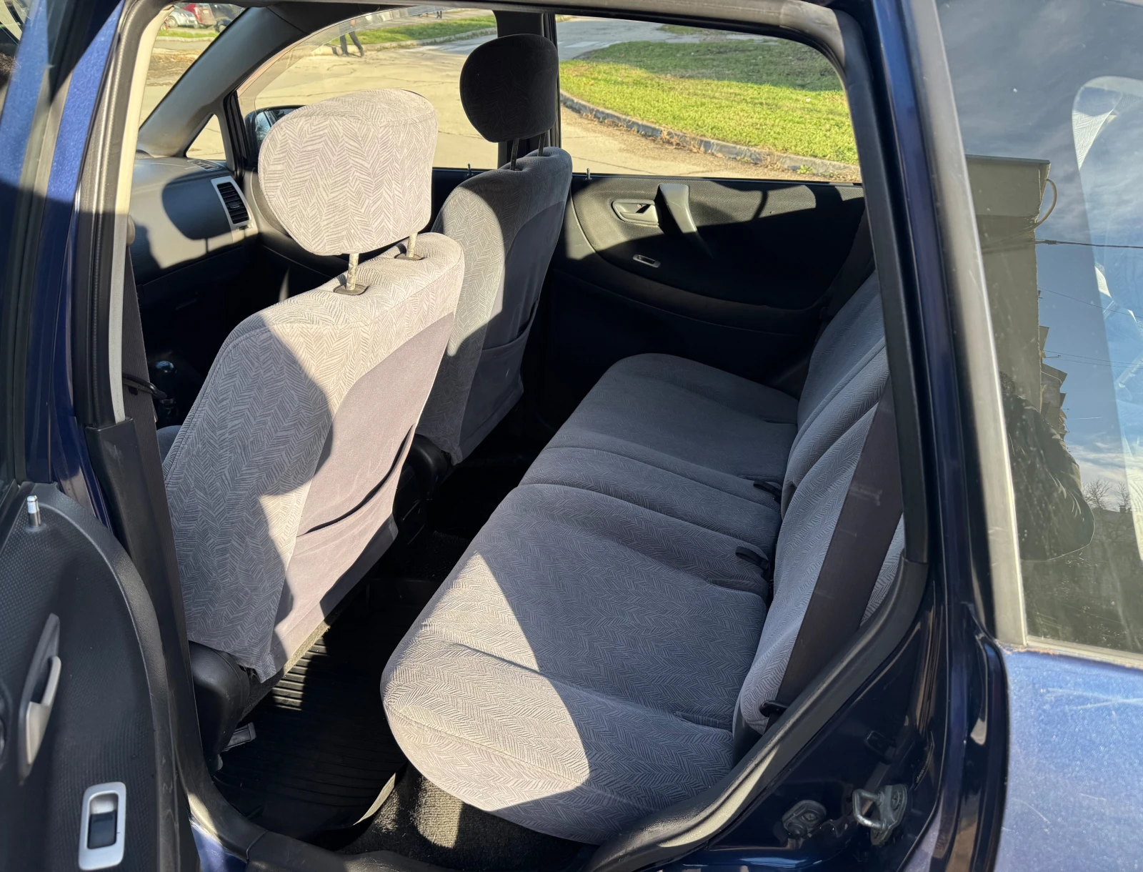 Suzuki Liana | Mobile.bg — изображение 12