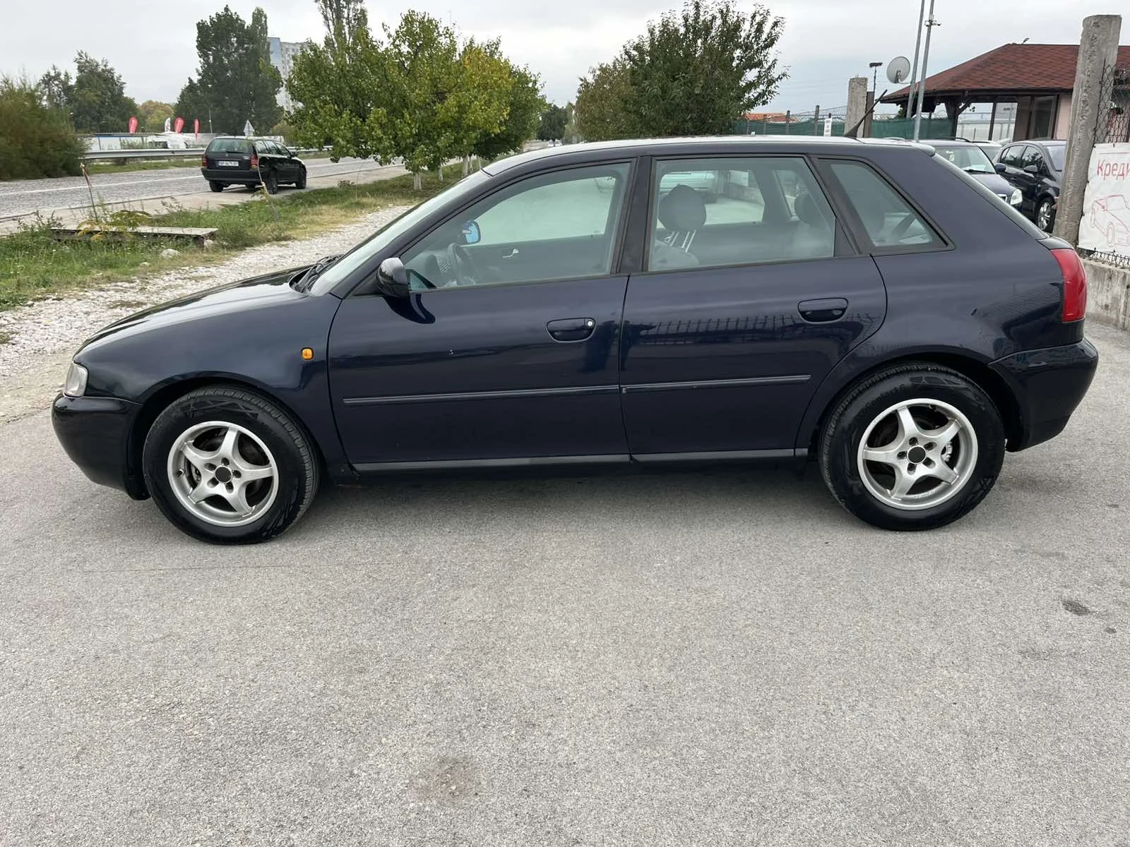 Audi A3 1.6i 101кс КЛИМАТРОНИК - изображение 6