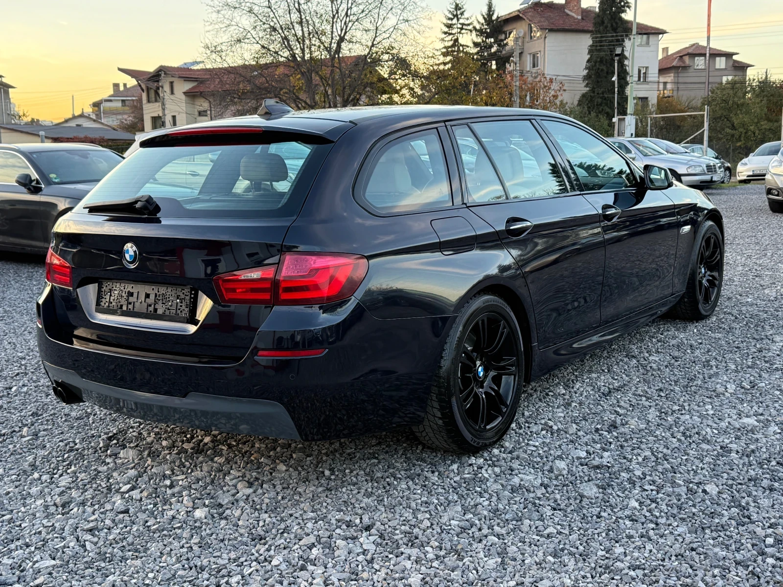 BMW 520 d (184hp) M-pack/8-ZF/Зимни гуми/внос Италия/EU5 - изображение 6