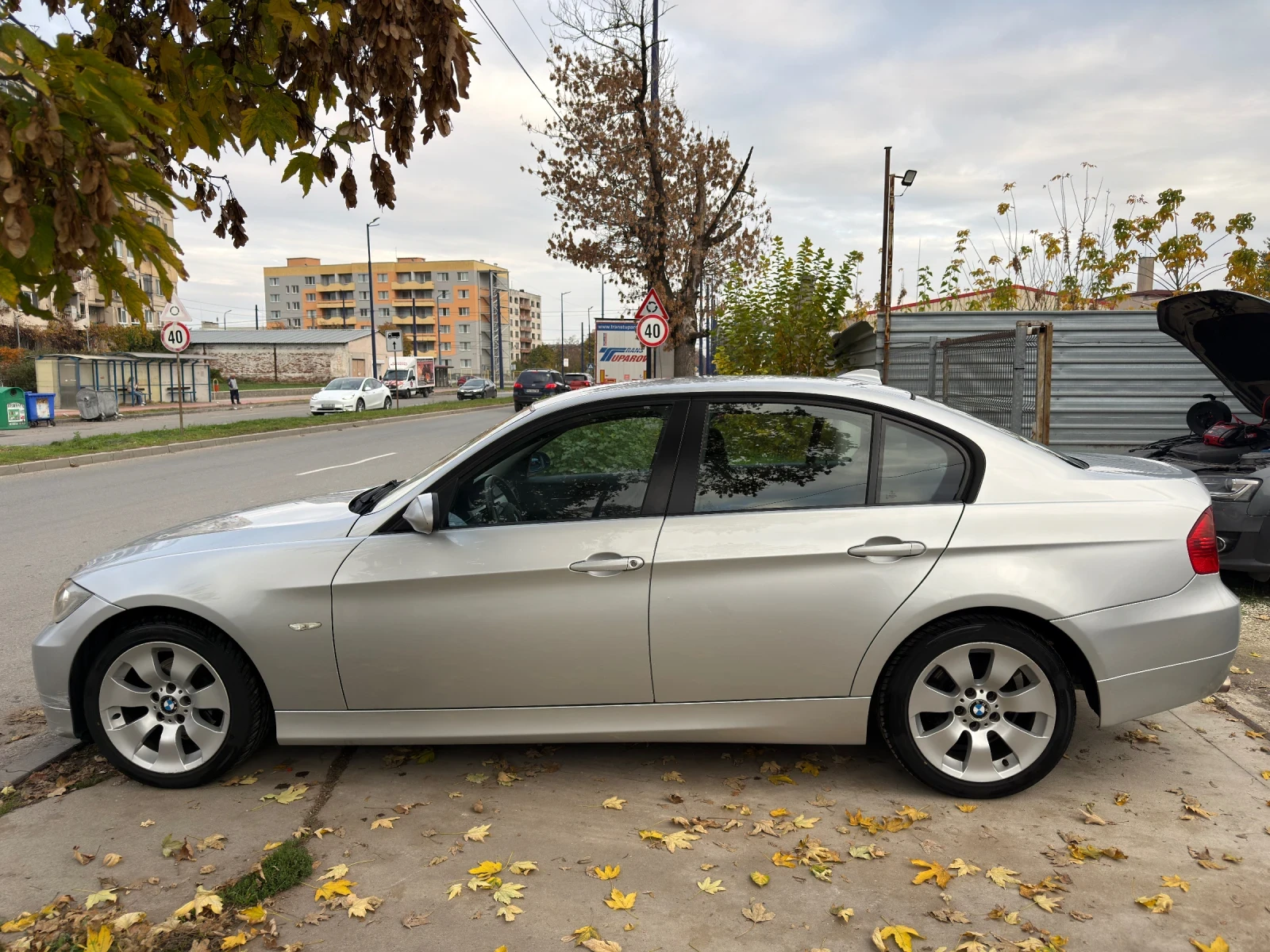 BMW 320  - изображение 5