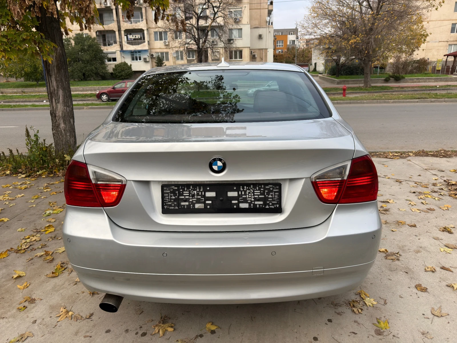 BMW 320  - изображение 8