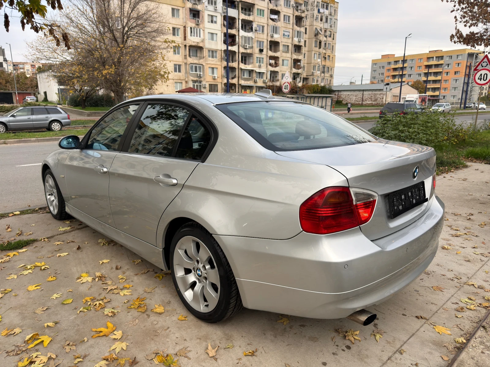 BMW 320  - изображение 7