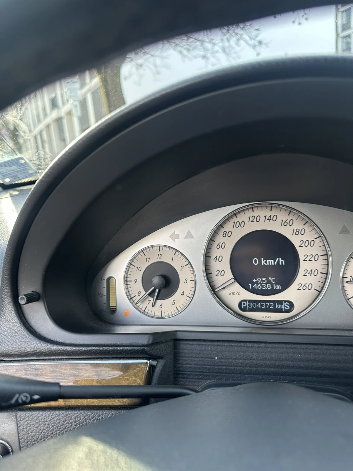 Mercedes-Benz E 320  - изображение 9