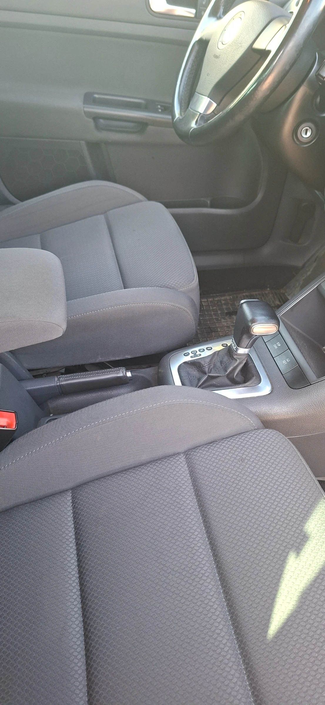 VW Golf Plus, снимка 12 - Автомобили и джипове - 53848566