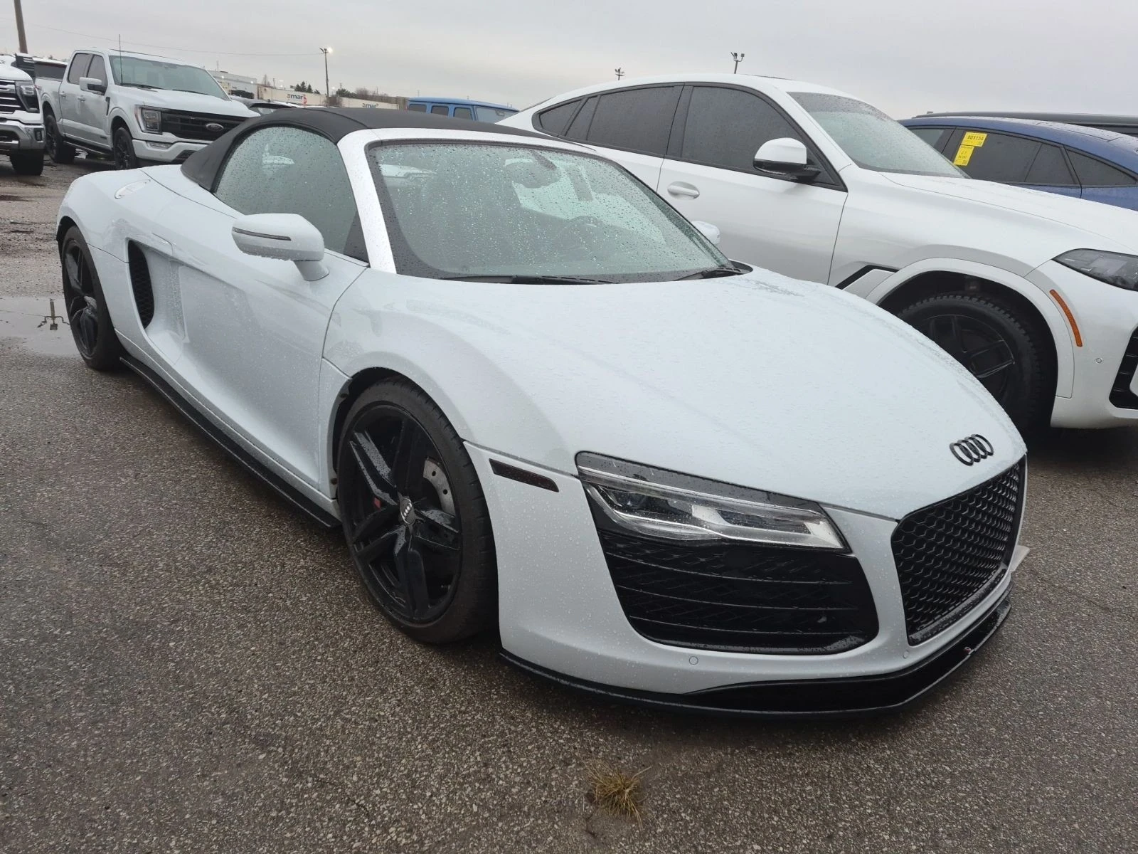 Audi R8 V8 АВТО КРЕДИТ, снимка 2 - Автомобили и джипове - 53947672