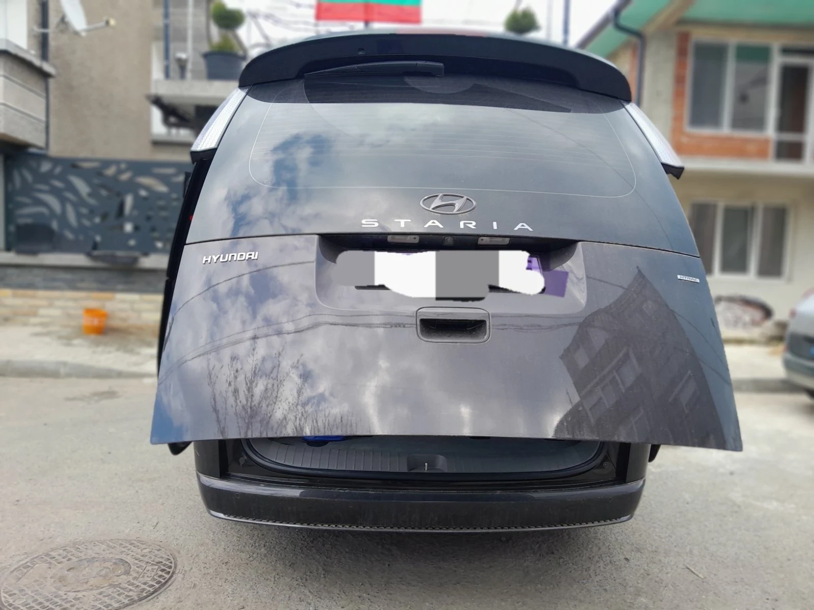 Hyundai Staria, снимка 2 - Автомобили и джипове - 54092214