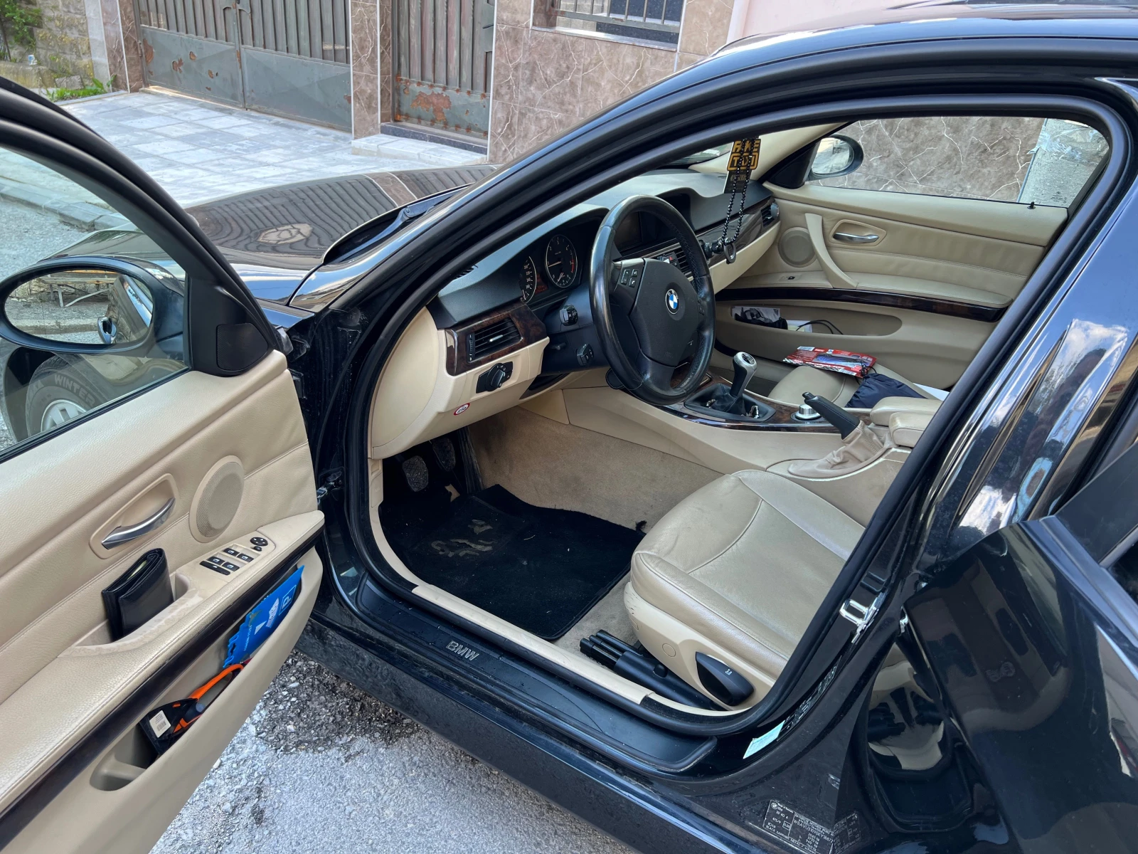 BMW 320 Е91, снимка 7 - Автомобили и джипове - 54100957