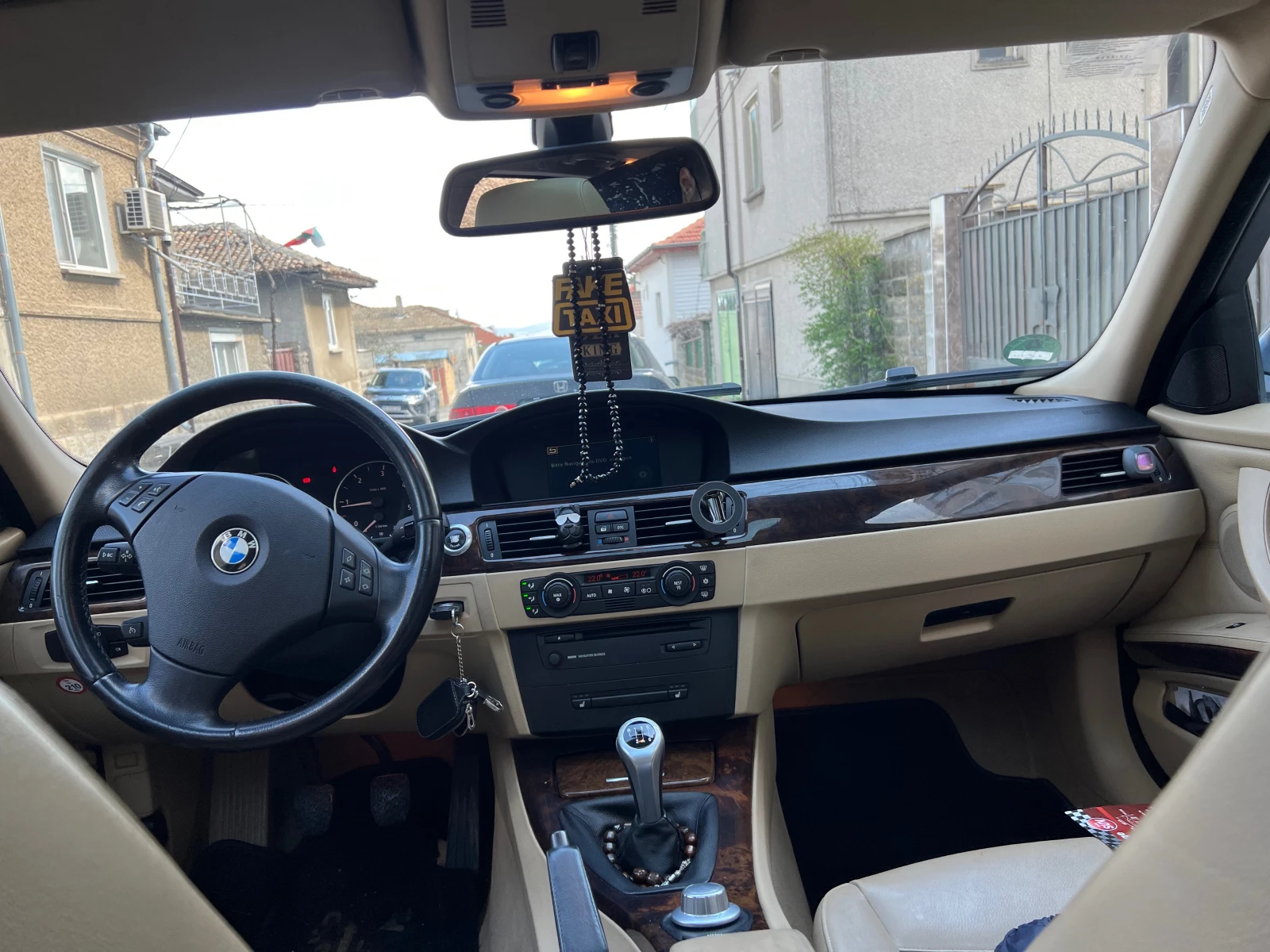 BMW 320 Е91, снимка 8 - Автомобили и джипове - 54100957